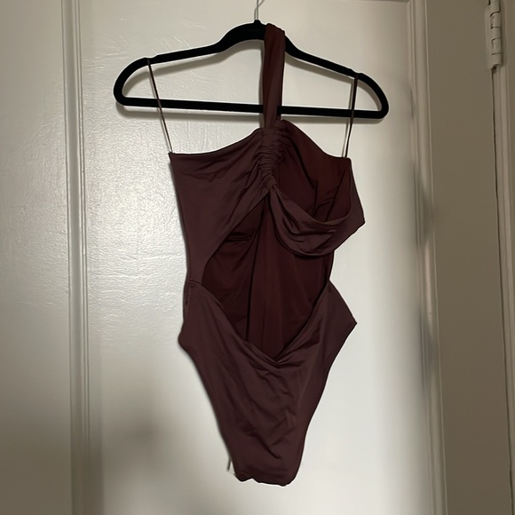 Zara one shoulder swimsuit, brown, size XL. NWT. - Picture 2 of 4